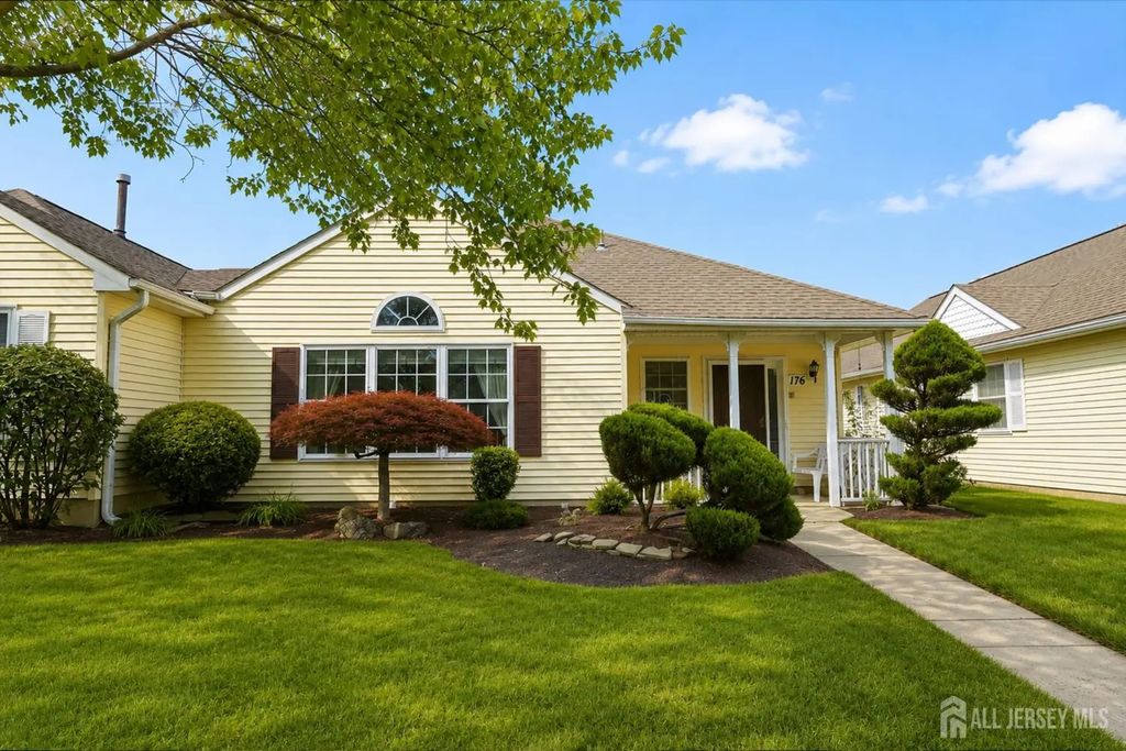 176 Goldfinch Drive, Monroe