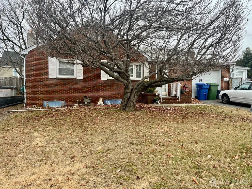 19 Cecelia Street, Sayreville
