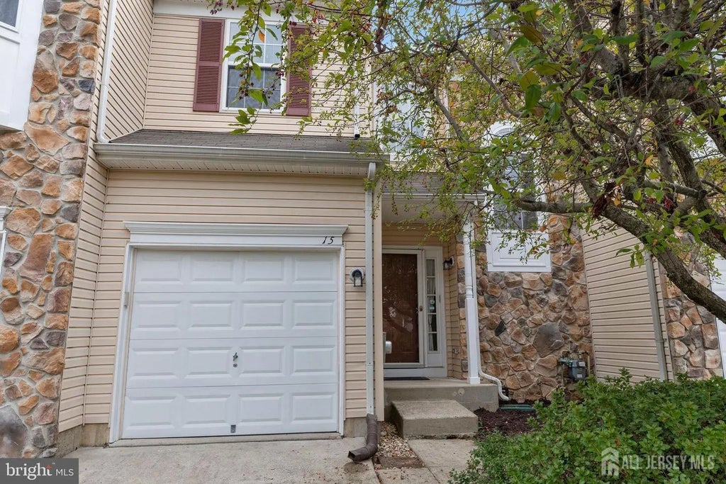 15 Wyndham Court, Bordentown Twp