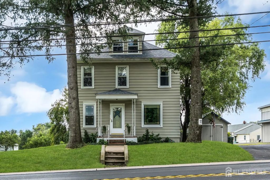 732 State Route 57, Greenwich