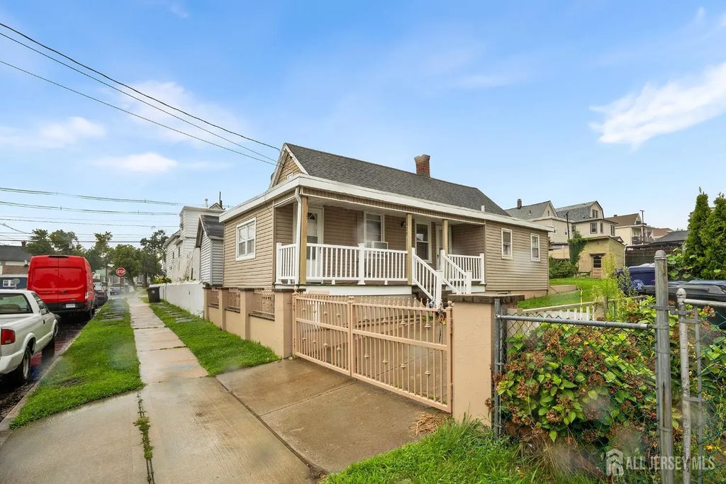 639 Johnstone Street, Perth Amboy
