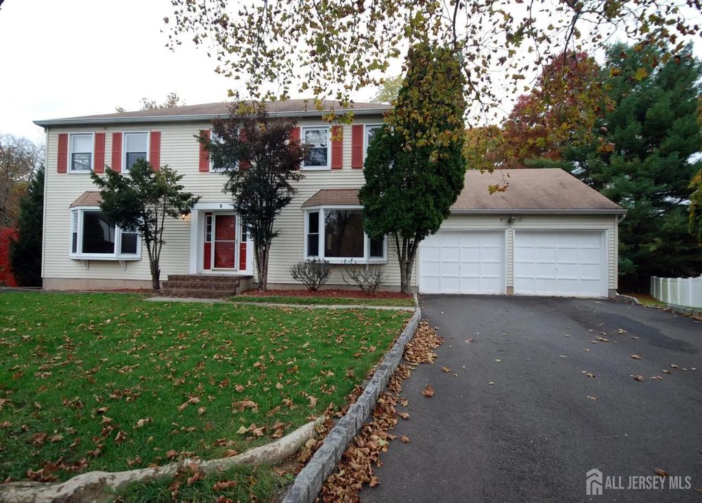 6 Heather Lane, Middlesex
