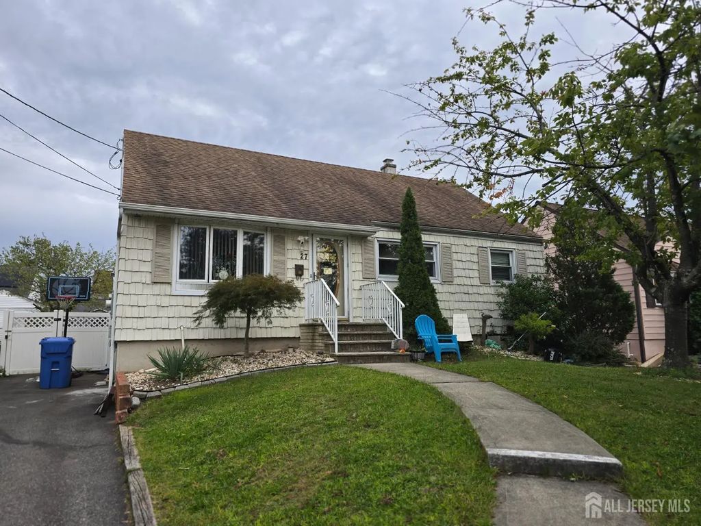 27 Melvin Avenue, Iselin