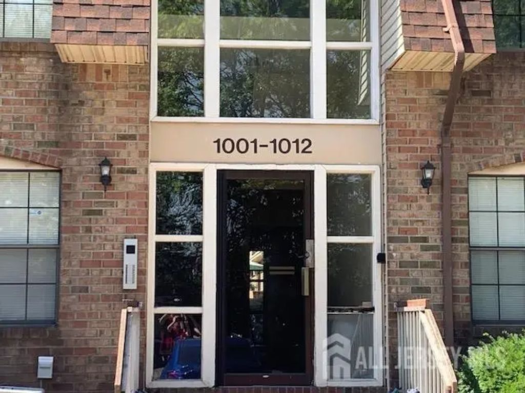 1005 Hidden Village Drive, Perth Amboy