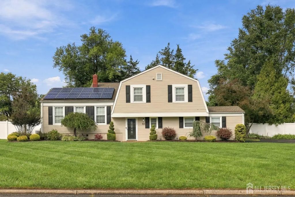 13 Nottingham Way, Hillsborough