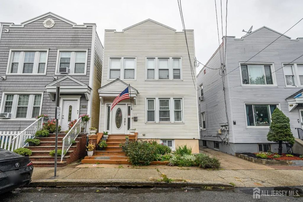 119 Collard Street, Jersey City