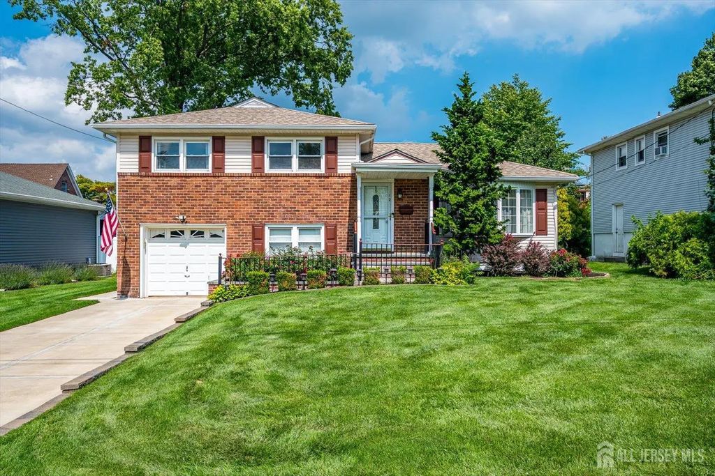 12 Dixon Drive, Woodbridge Proper