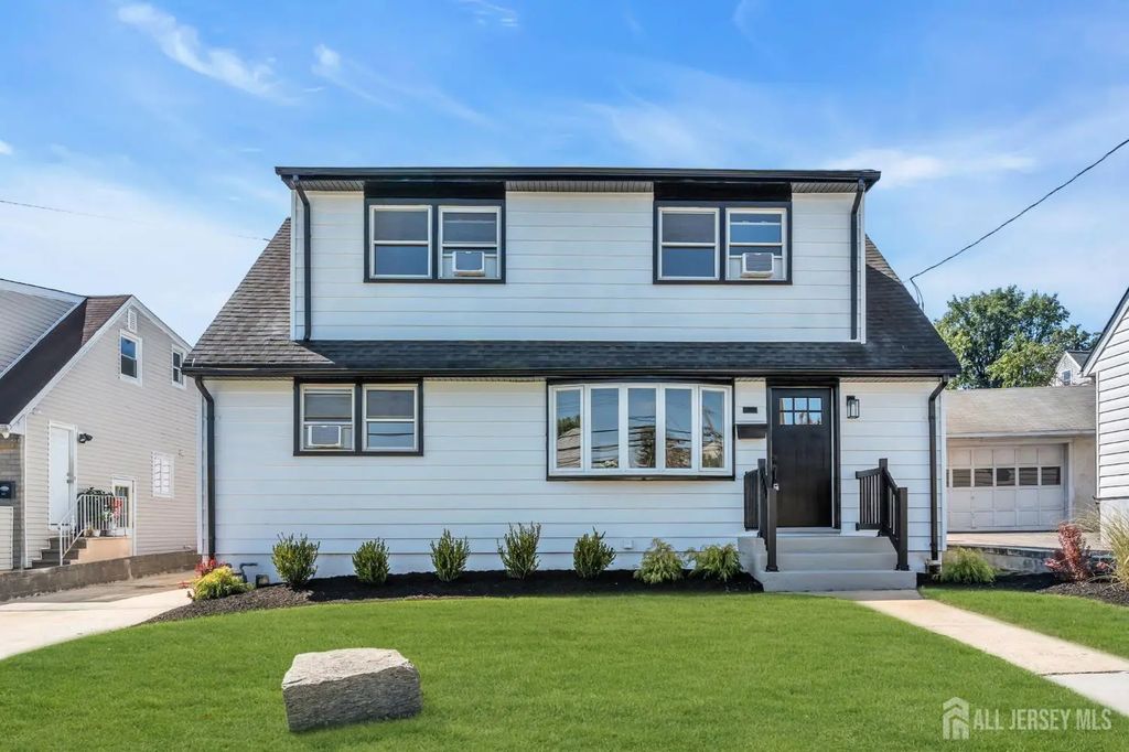 552 Ridgeway Avenue, Sayreville