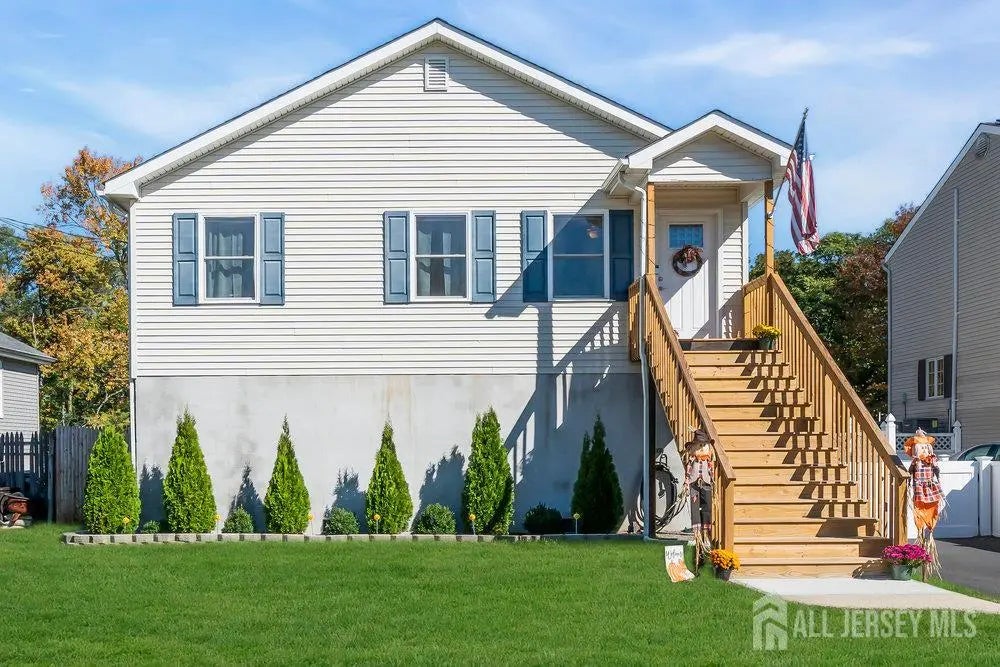 35 Willow Street, Middletown