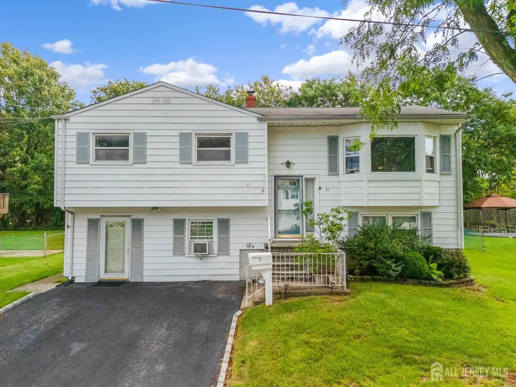 31 Heidi Drive, Fords