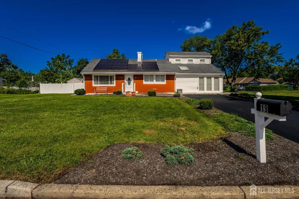19 Rebecca Place, Piscataway