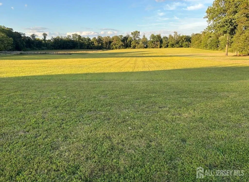 67 Davidson Mill Road, South Brunswick