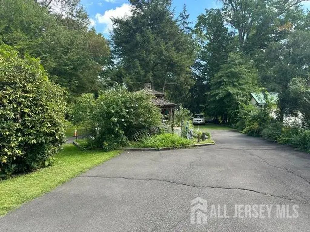 2516 Pennington Road 1, Hopewell Twp