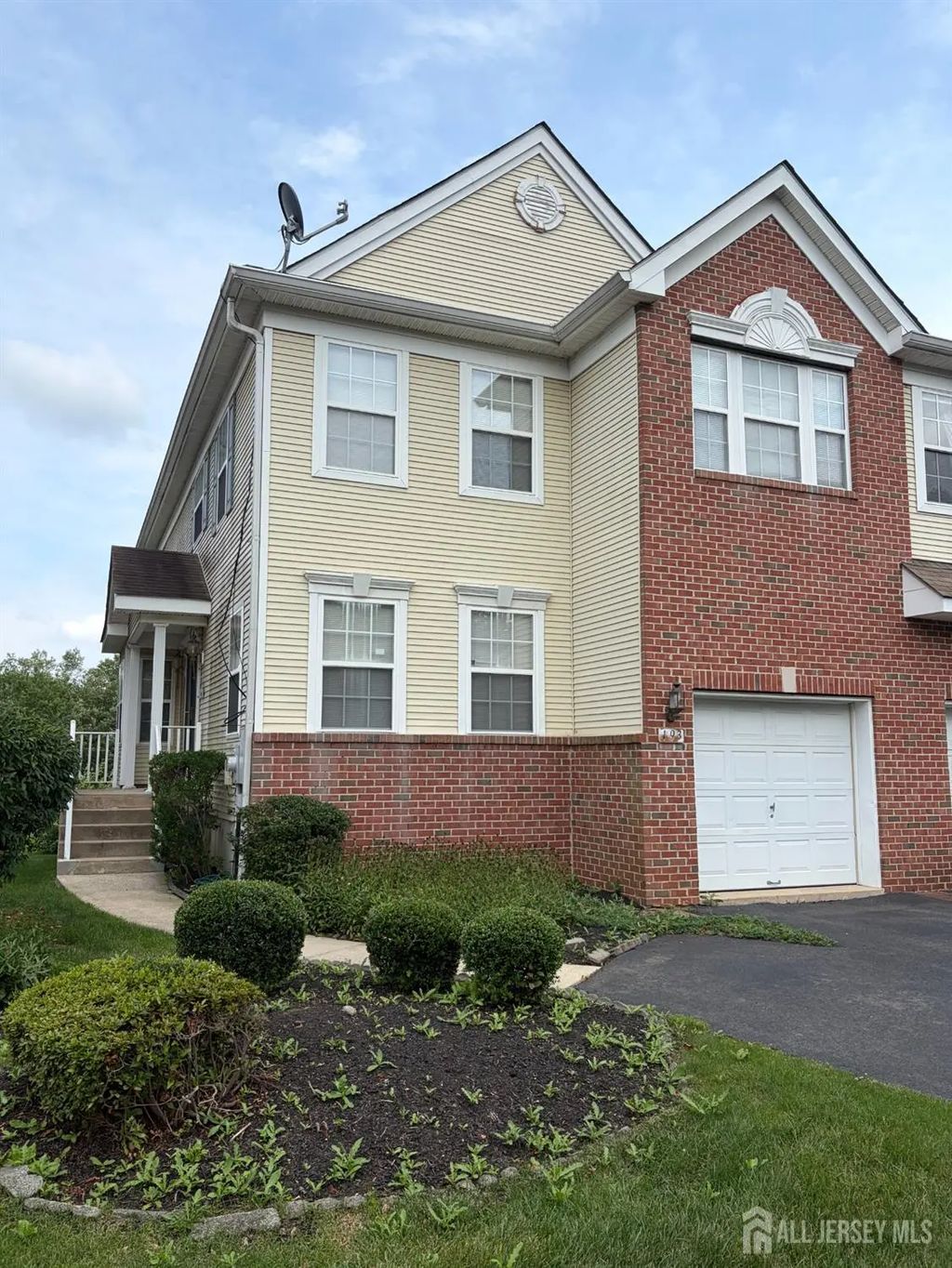 193 Fountayne Lane, Lawrence