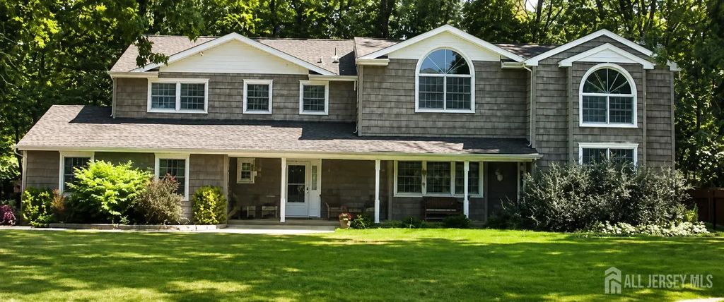 38 Balmoral Avenue, Old Bridge