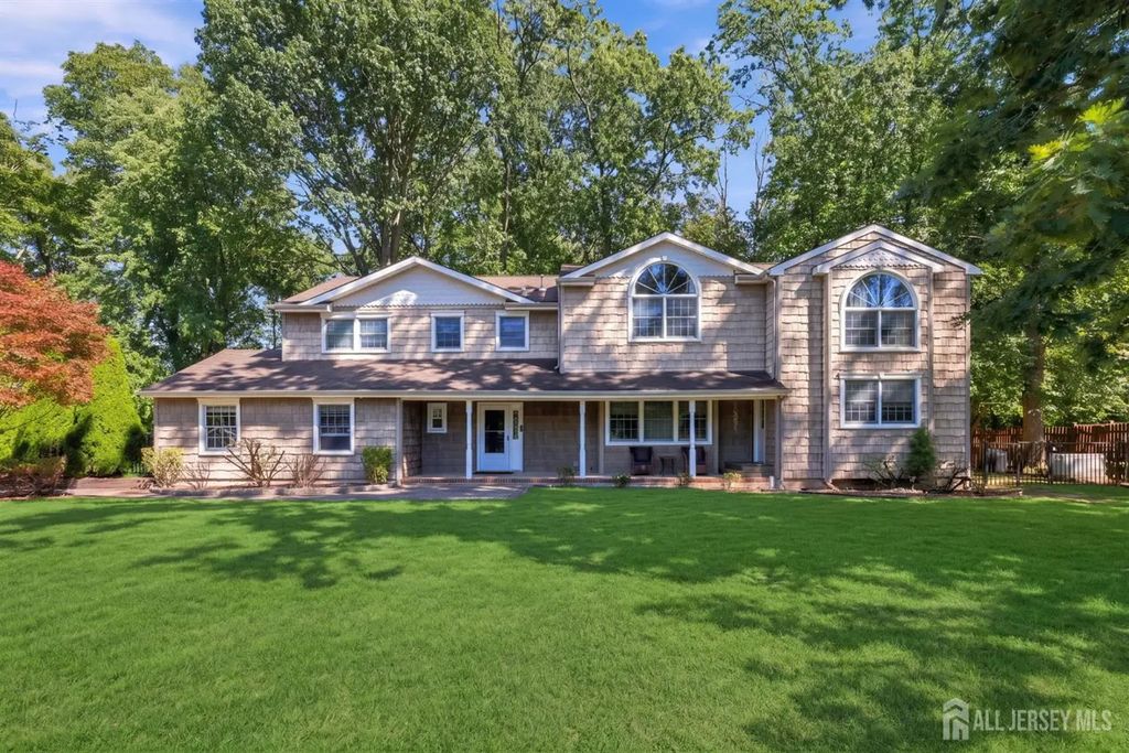 38 Balmoral Avenue, Old Bridge