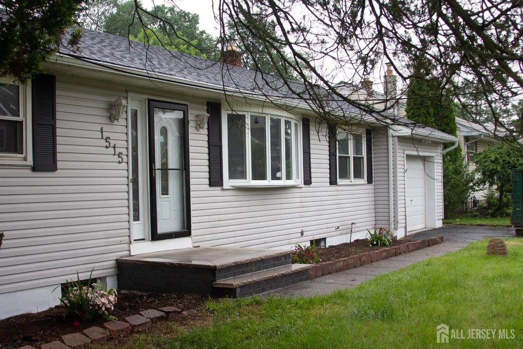 1515 Dogwood Drive, Piscataway