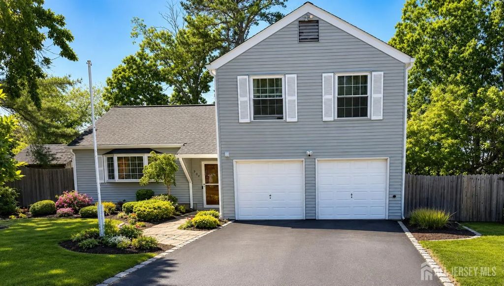 904 Nantucket Court, Toms River