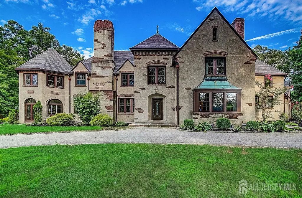 1 Orchard Lane, Lawrence