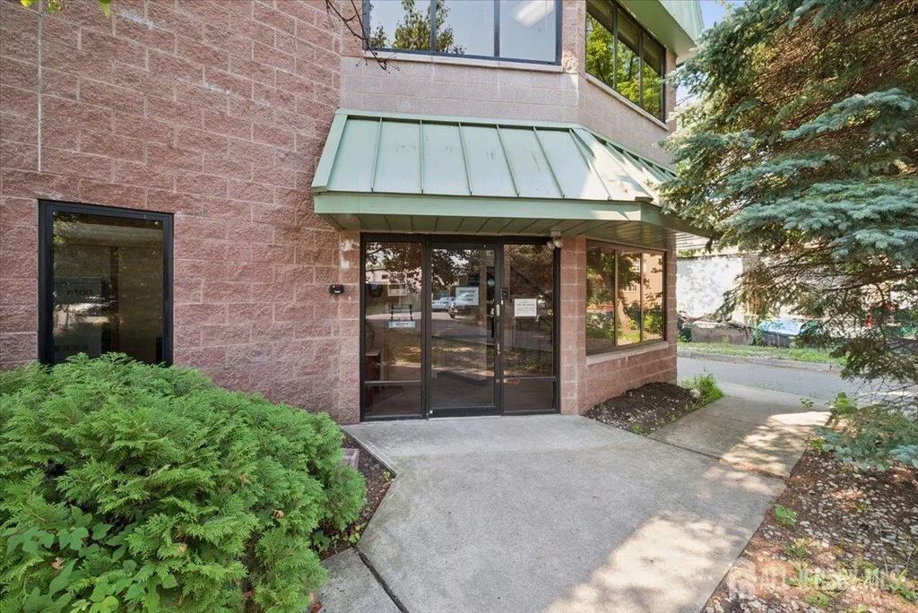 144 12th Street 1, Piscataway