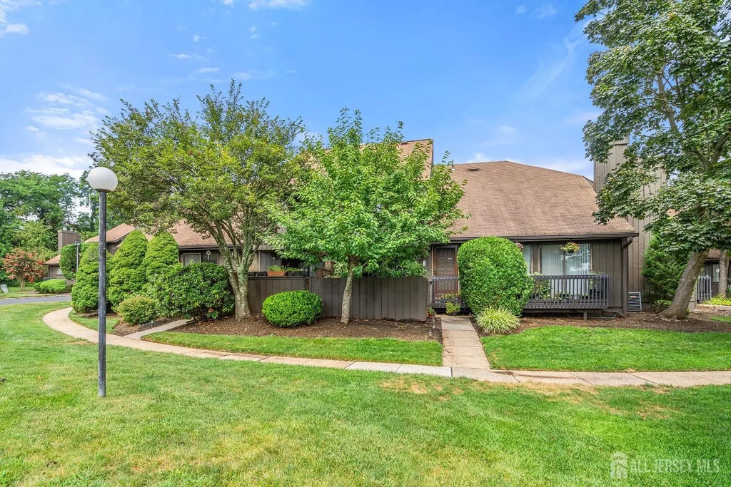 516 Westgate Drive, Edison