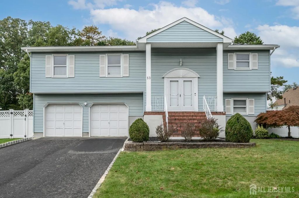 53 Danbury Road, Tinton Falls