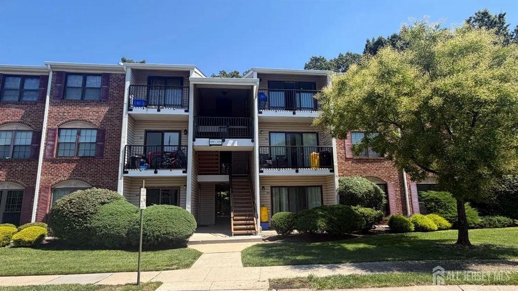 500 Danbury Lane, East Brunswick