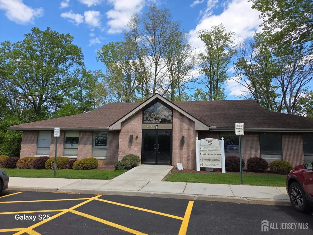 4255 Us 9 Highway N 1, Freehold