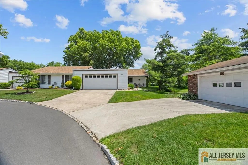 96 Salix Plaza, Monroe