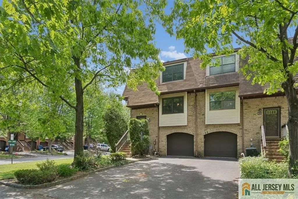 6001 N Oaks Boulevard, North Brunswick