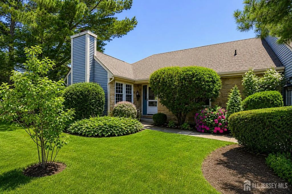 1 Alexander Hamilton Court, Monroe