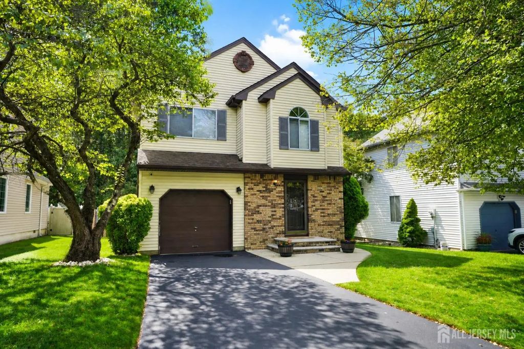 33 Shelly Road, Old Bridge