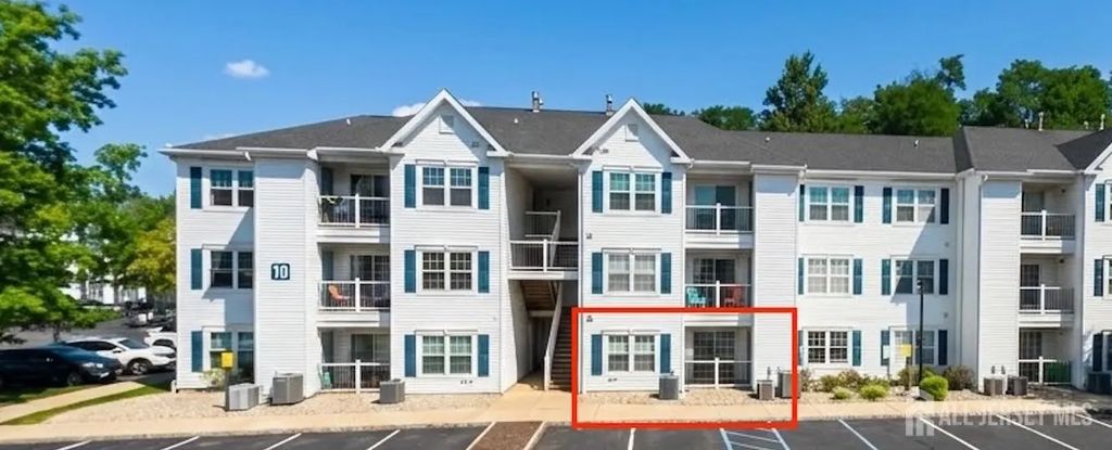 1013 Waterford Drive, Edison