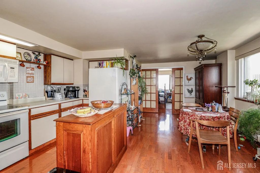 40 Fayette Street, Perth Amboy