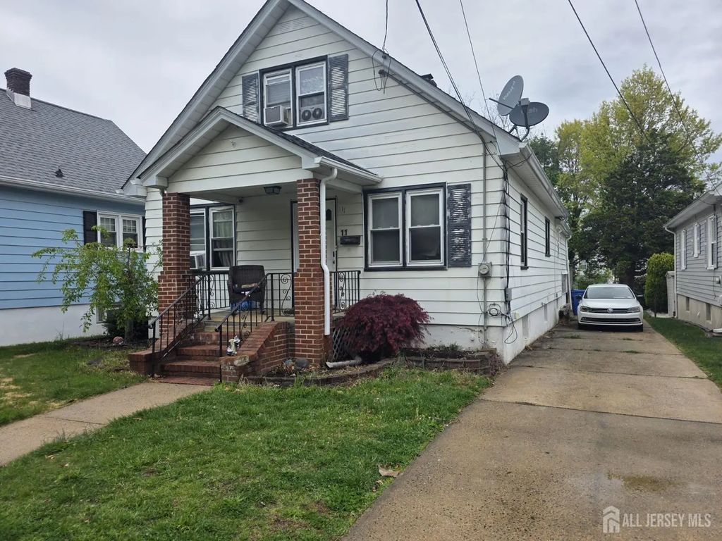 11 Paul Avenue, South River