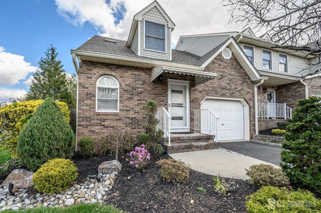 675 Raritan Road, Clark