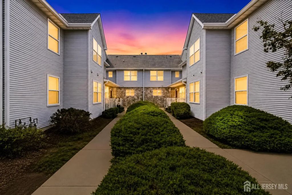 30 Kensington Drive, Piscataway