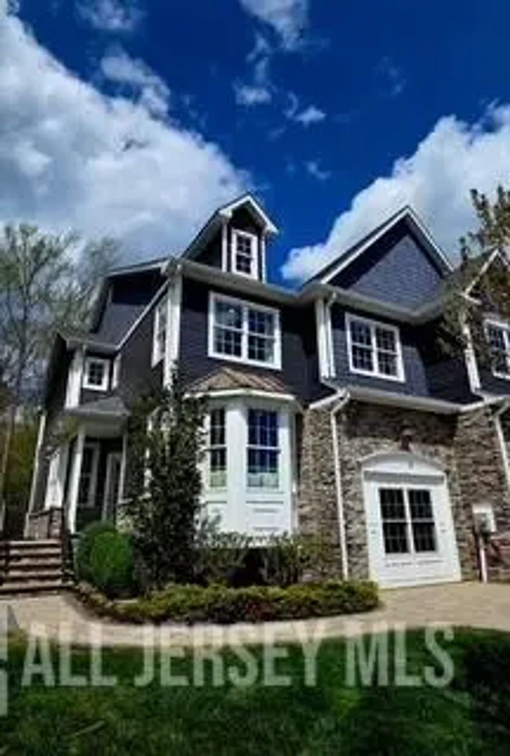 23 Valentino Drive, Old Bridge