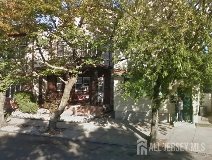 126 E 1/2 Avenue E, Bayonne