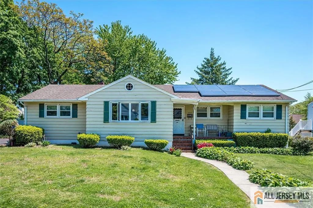 468 Gorham Avenue, Woodbridge Proper