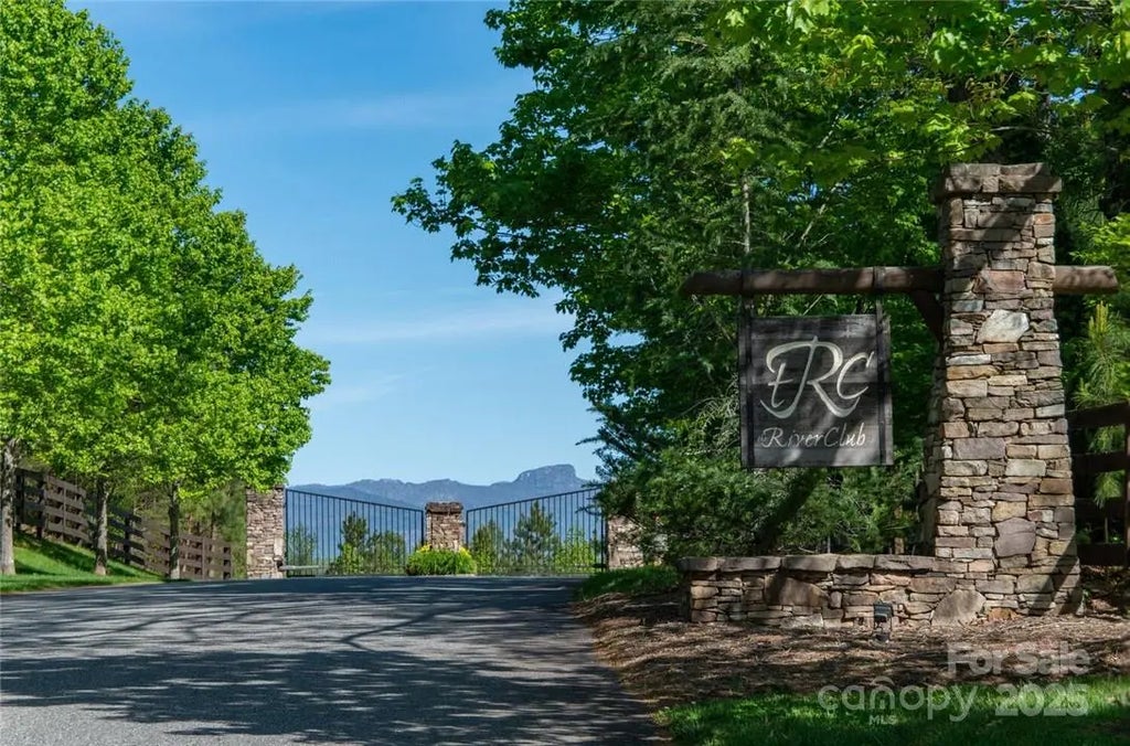 2151 River Bend Lane, Morganton