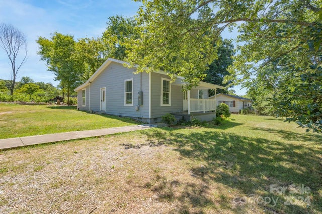 1021 Wall Street, Statesville