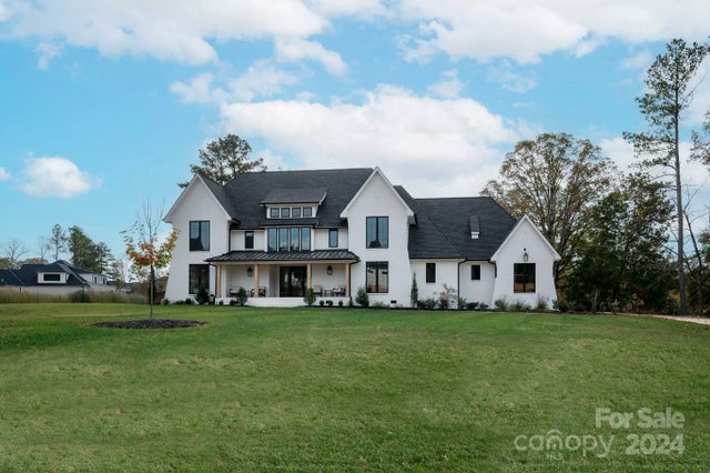 1017 Maxwell Court 5, Marvin