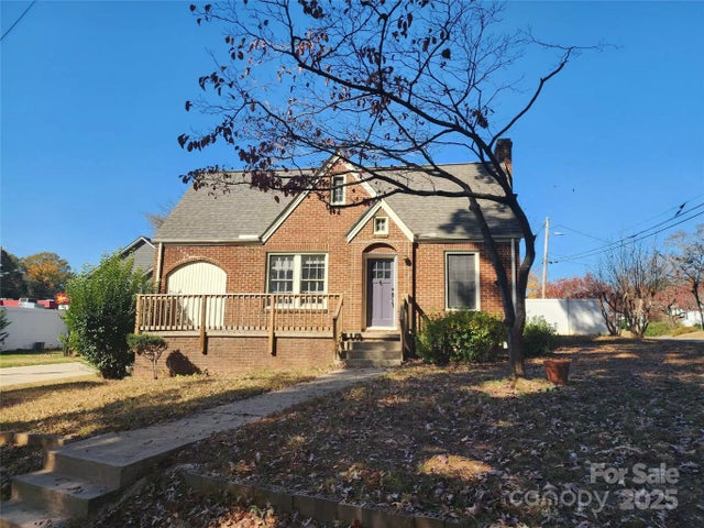 19 Todd Drive Ne, Concord