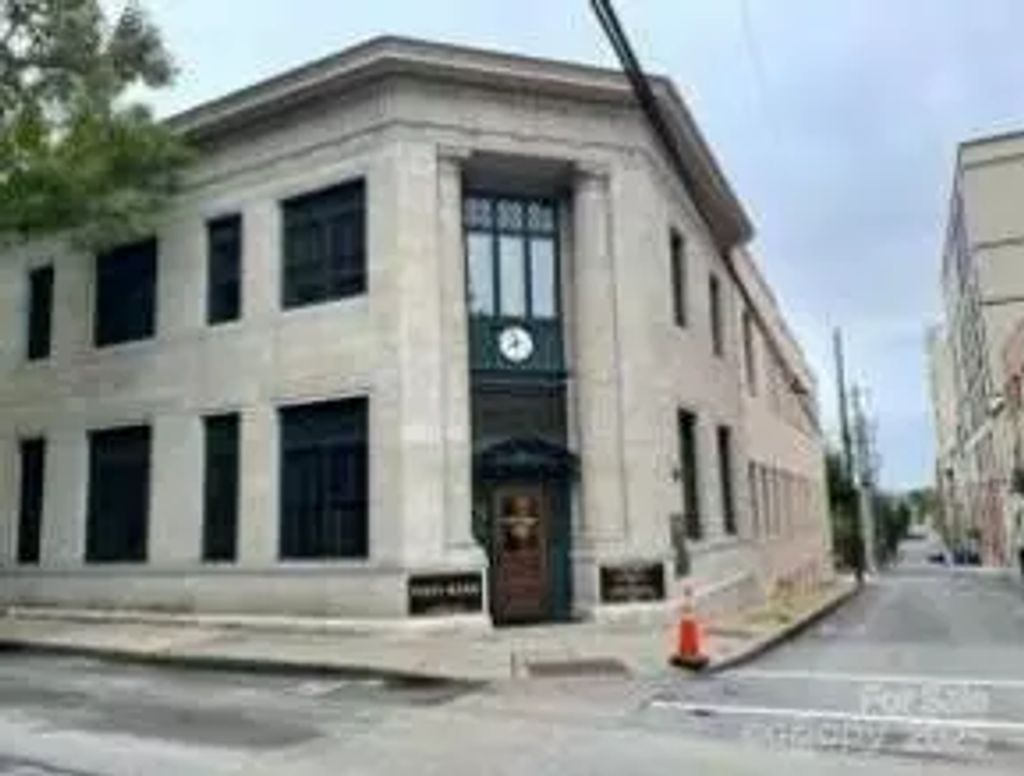 11 Church Street, Asheville