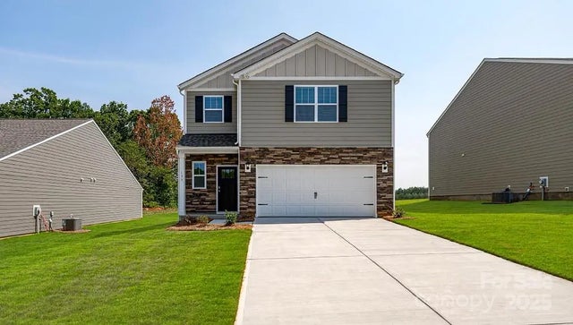 1724 Falls Cove Road, Newton