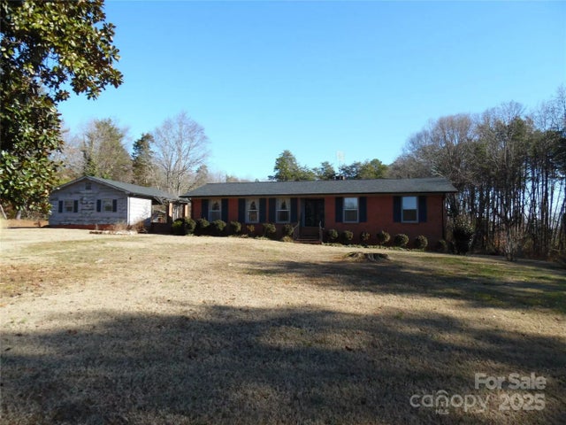 5590 S Nc 16 Business Highway, Maiden