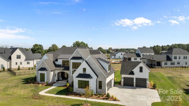 1017 Broadmoor Drive 60, Marvin