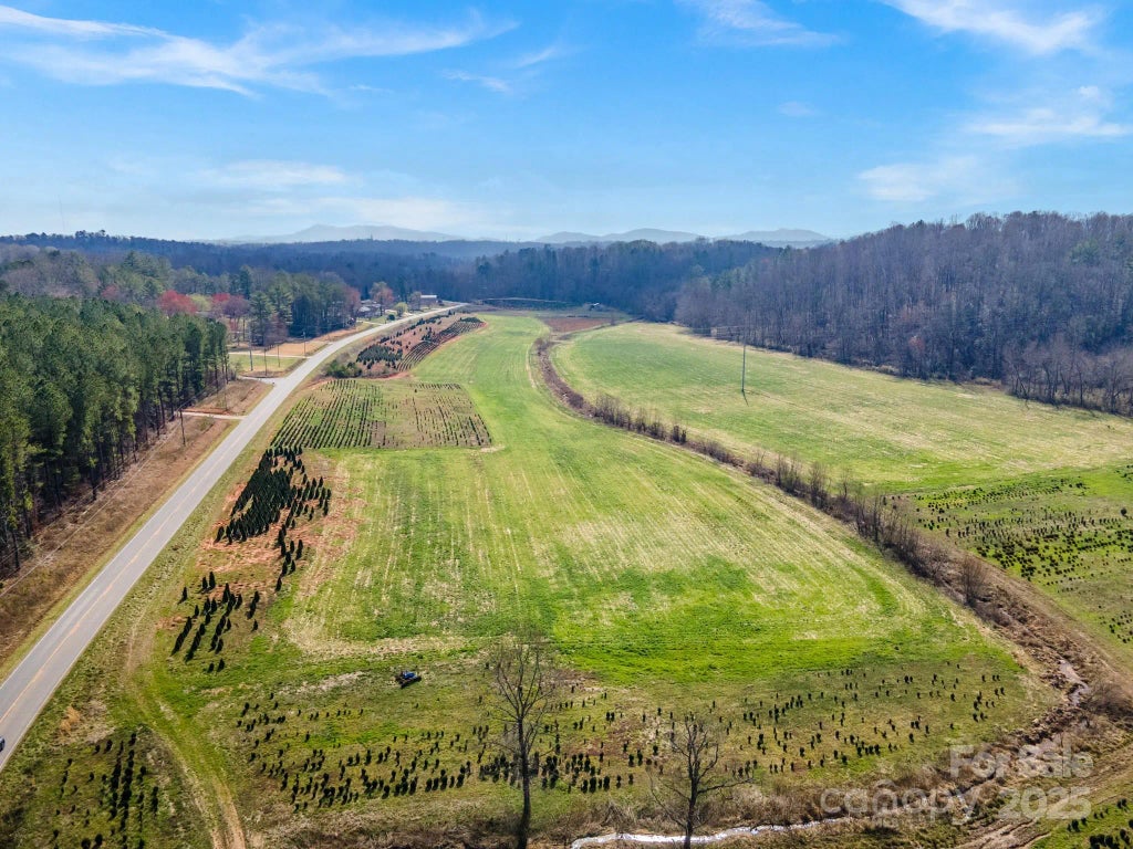 807 Nc 126 Highway, Morganton