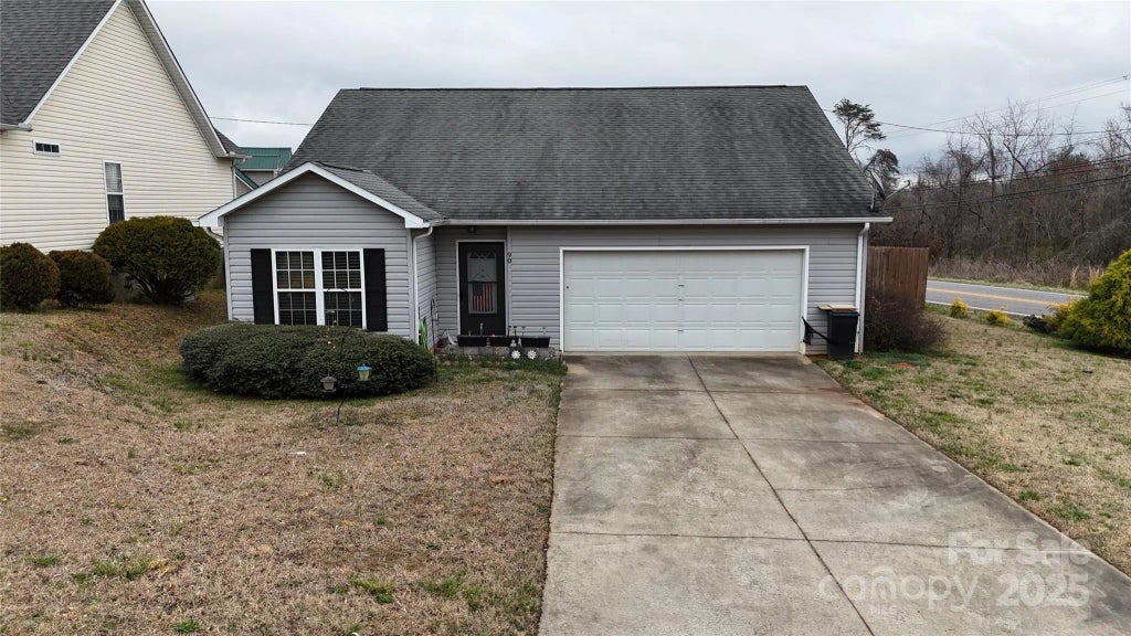 90 Elm Street, Morganton